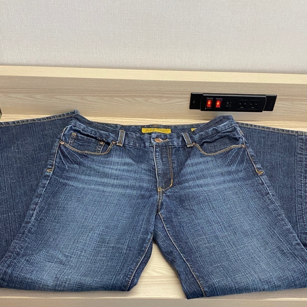 Seven7 Premium Denim Boot Cut Women’s Jeans Medium Wash Size 12 Fall School